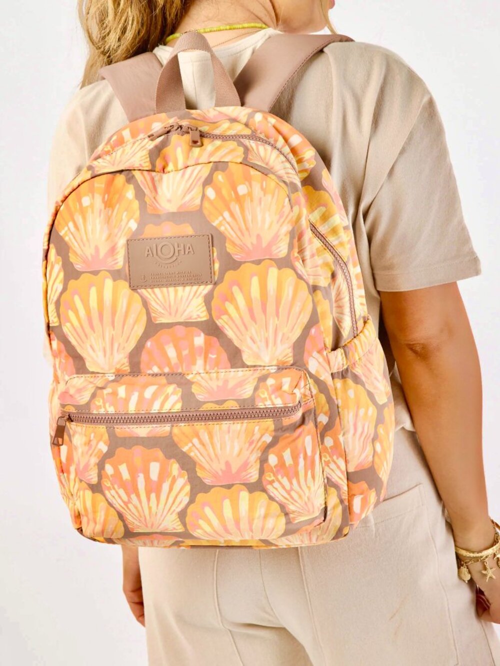 ALOHA Collection—Keep It Light Backpack—Limited Edition Sunrise Shells *NWT* - Picture 4 of 9